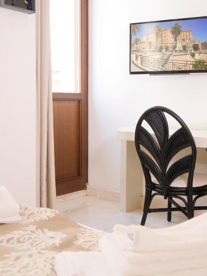 Oidu - Cagliari Suites ภายนอก รูปภาพ