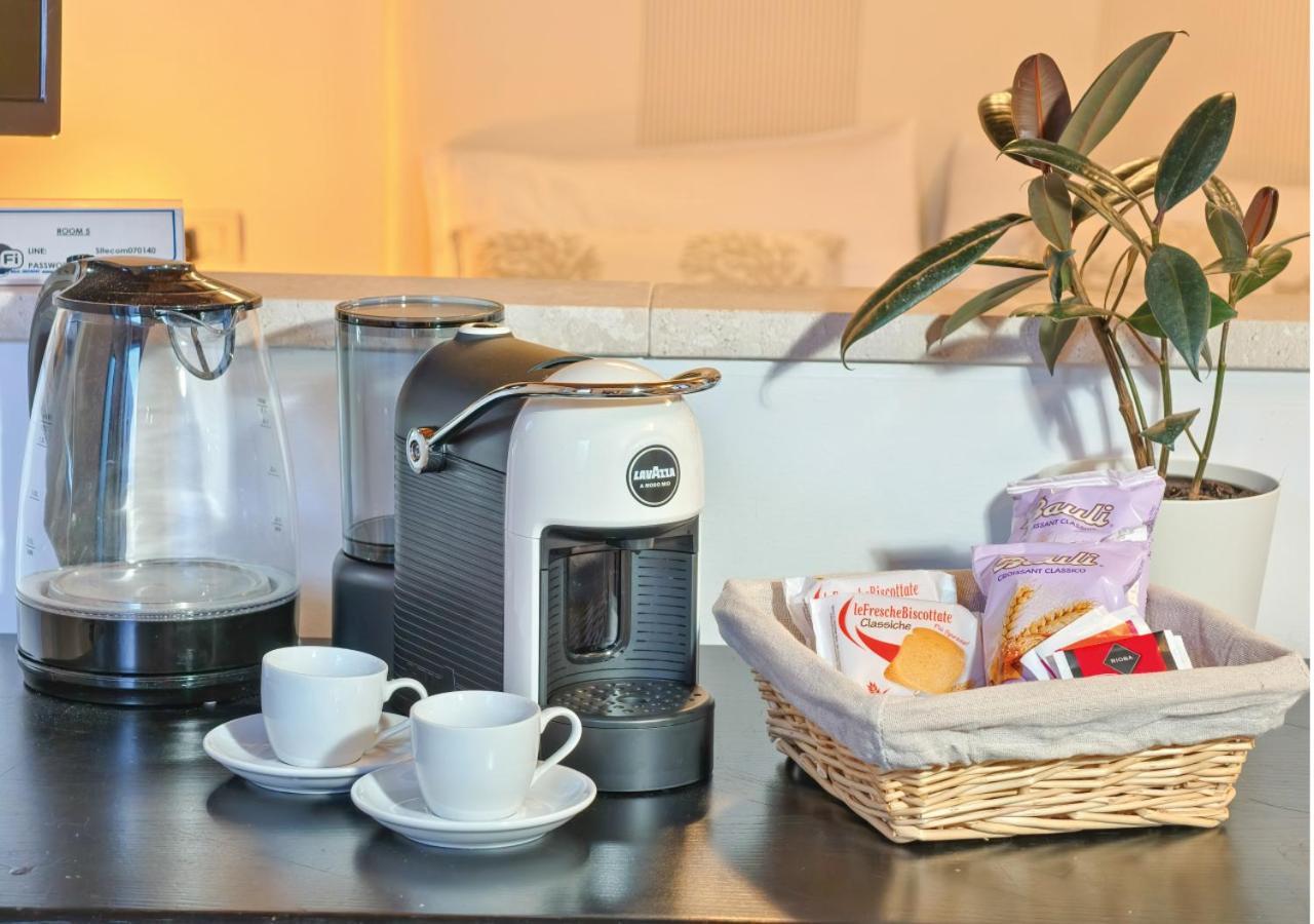 Oidu - Cagliari Suites ภายนอก รูปภาพ